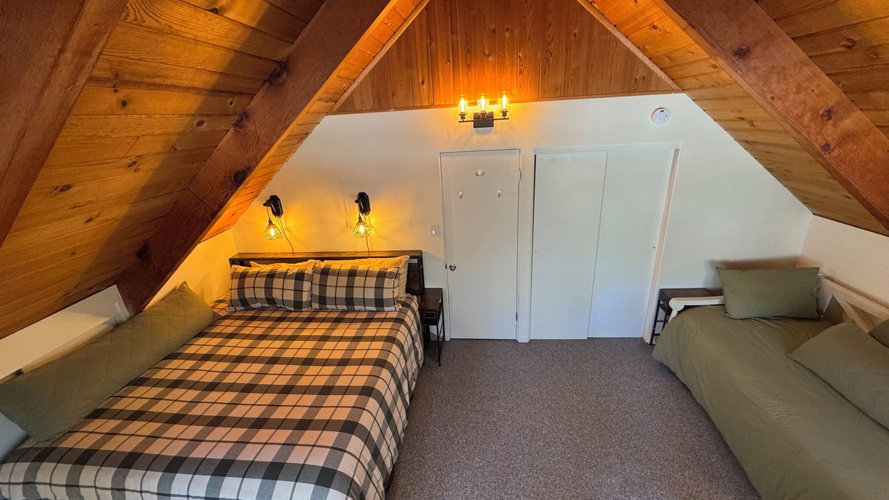 Photo of Bedroom in Green Valley Lake