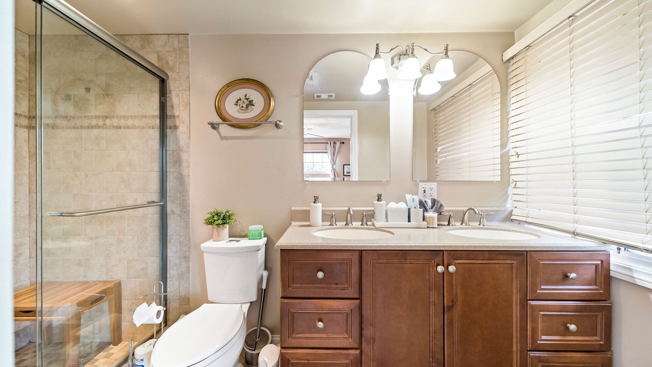Photo of Bathroom in Mayflower Village