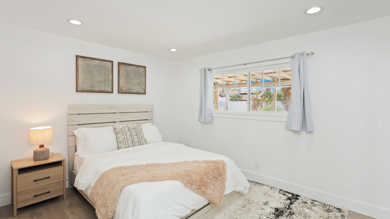 Photo of Bedroom in Fountain Valley