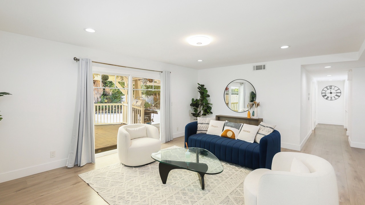 Photo of Livingroom in Fountain Valley