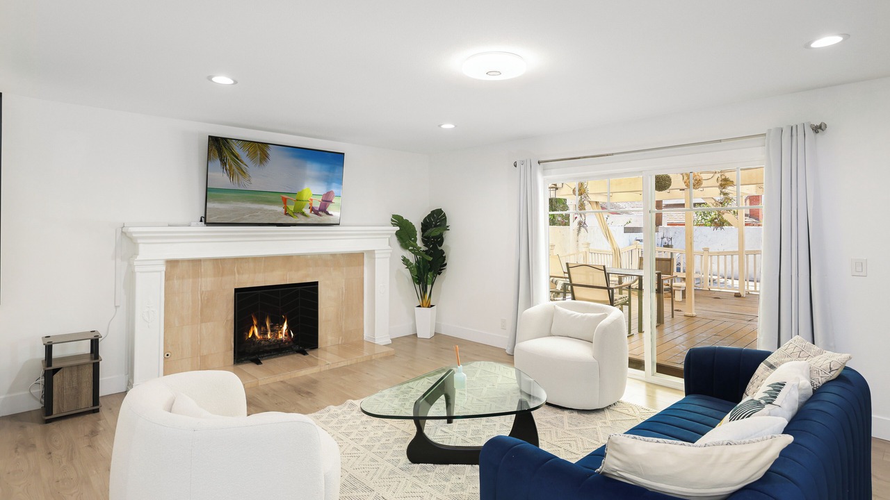 Photo of Livingroom in Fountain Valley