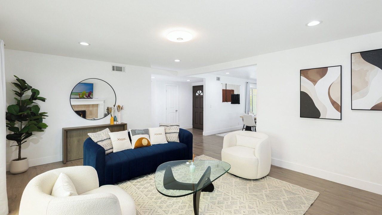 Photo of Livingroom in Fountain Valley