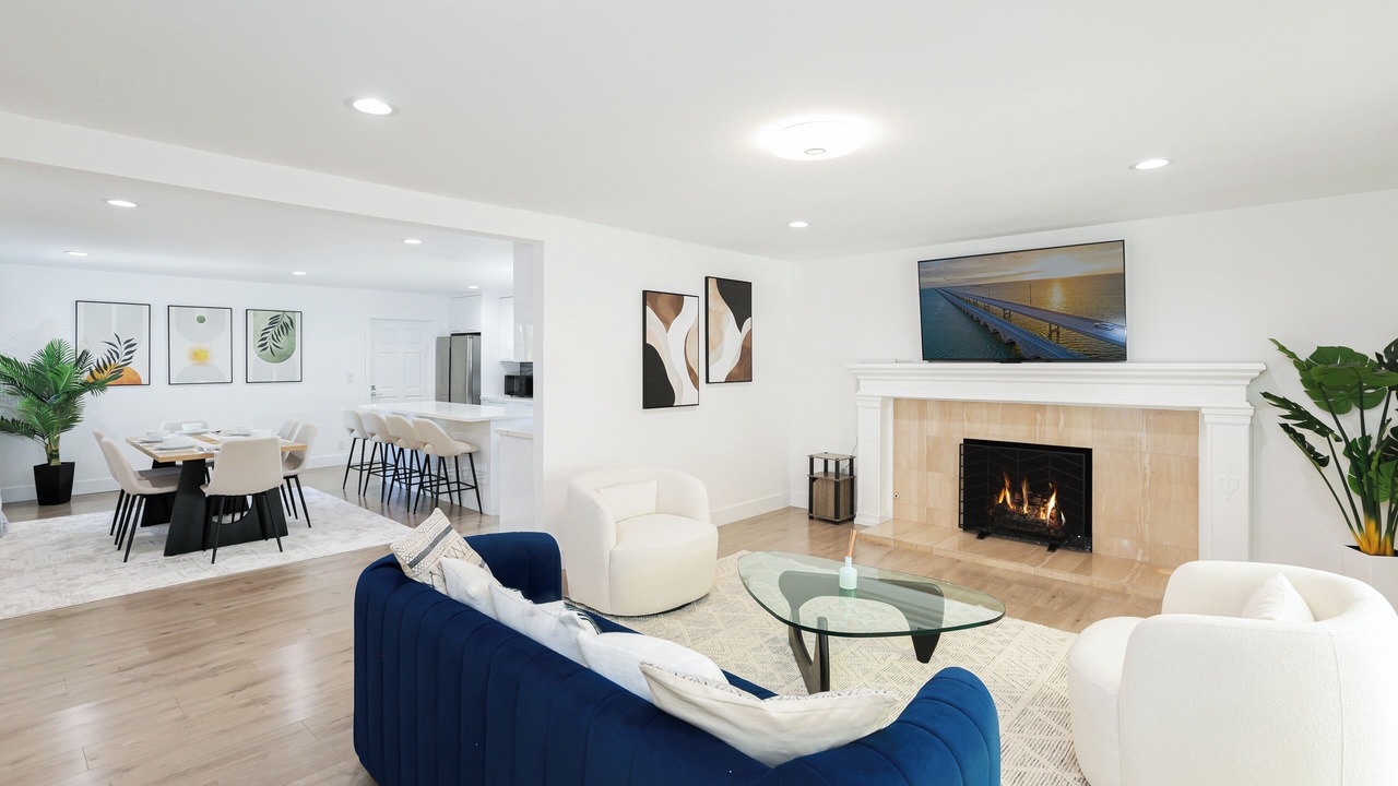 Photo of Livingroom in Fountain Valley