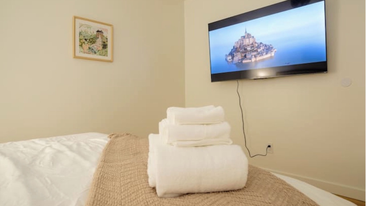 Photo of Bedroom in Pasadena