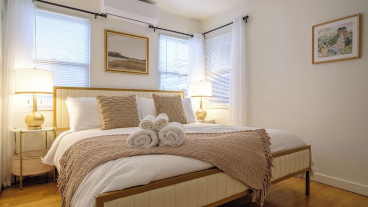 Photo of Bedroom in Pasadena