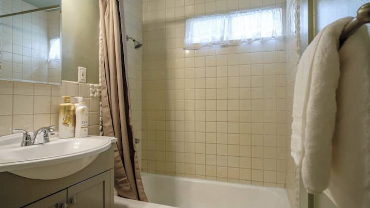 Photo of Bathroom in Pasadena