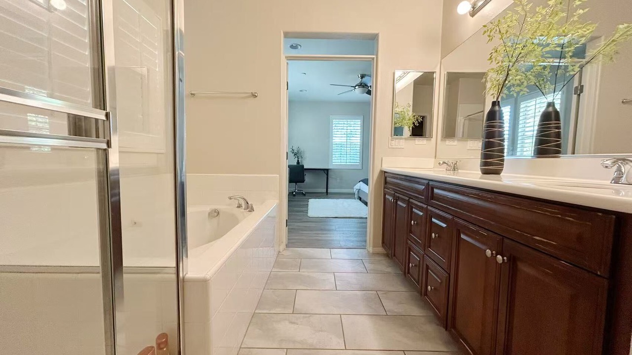 Photo of Bathroom in Portola Springs