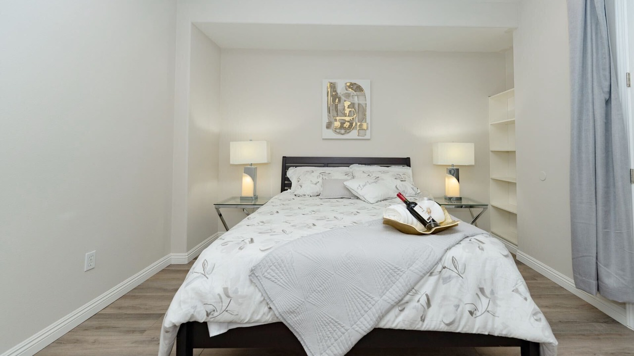 Photo of Bedroom in Portola Springs