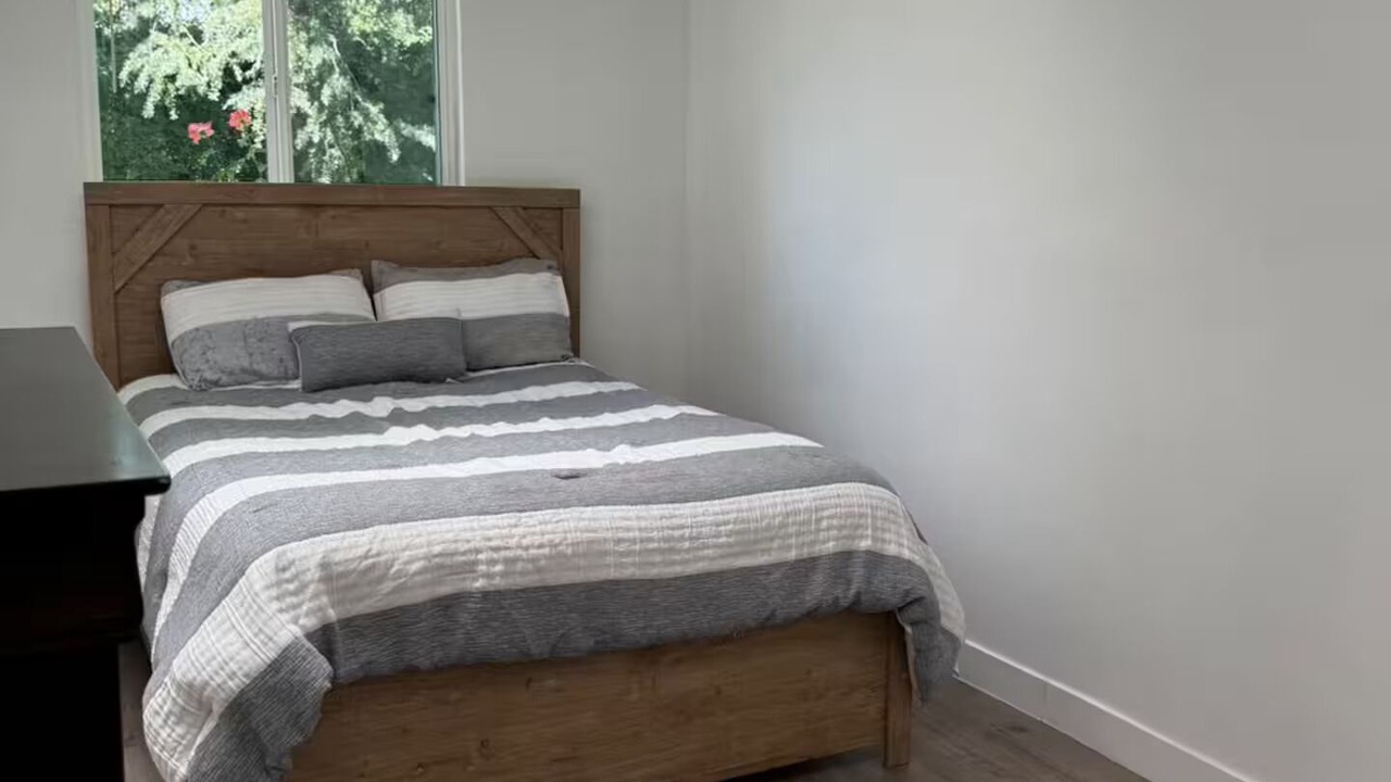 Photo of Bedroom in Porter Ranch