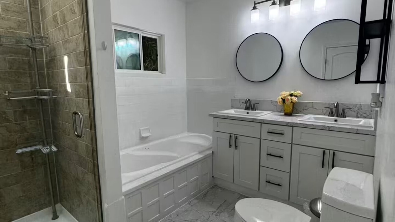 Photo of Bathroom in Porter Ranch