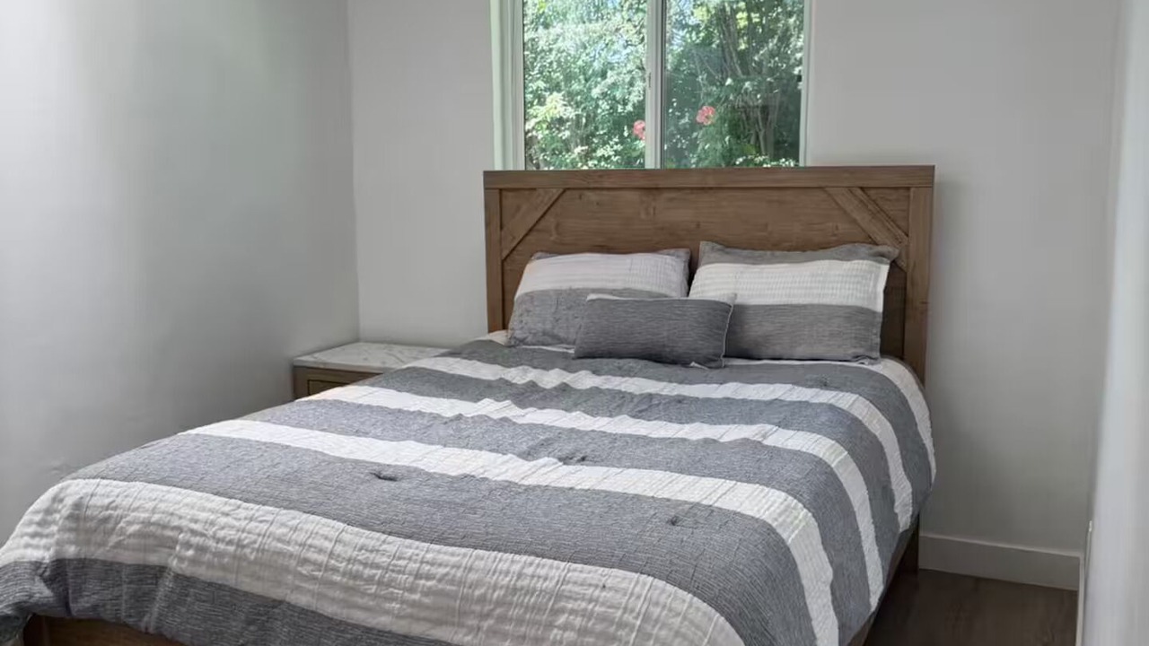 Photo of Bedroom in Porter Ranch