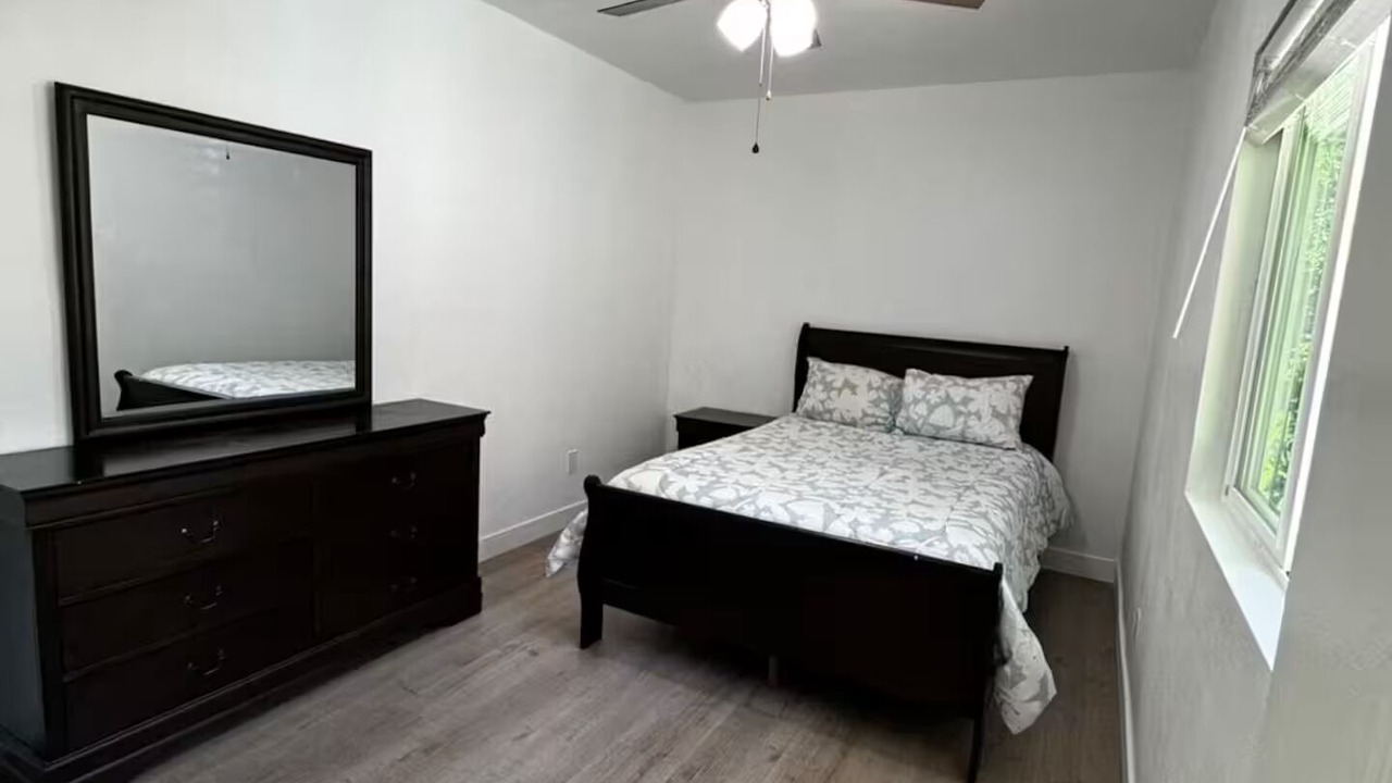 Photo of Bedroom in Porter Ranch