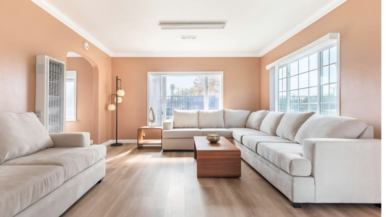Photo of Livingroom in Floral Park