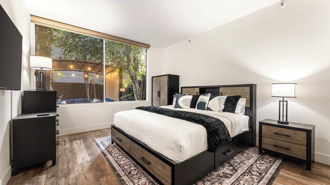 Photo of Bedroom in Downtown Los Angeles