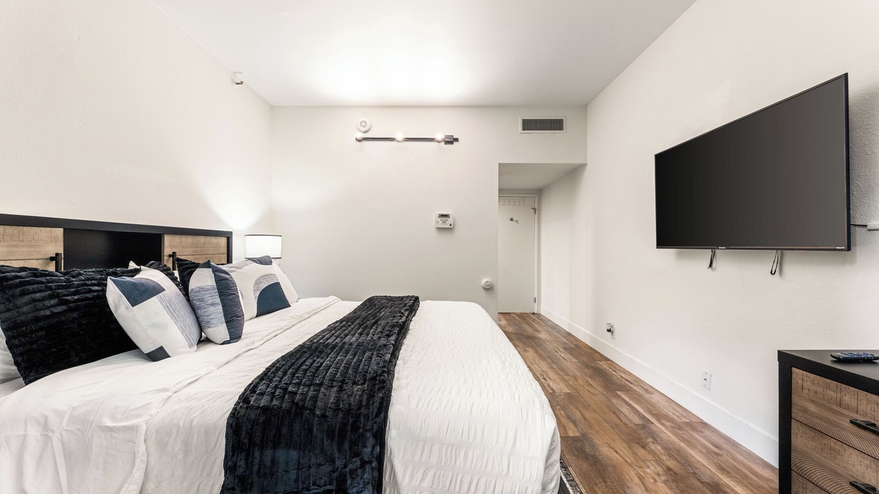 Photo of Bedroom in Downtown Los Angeles