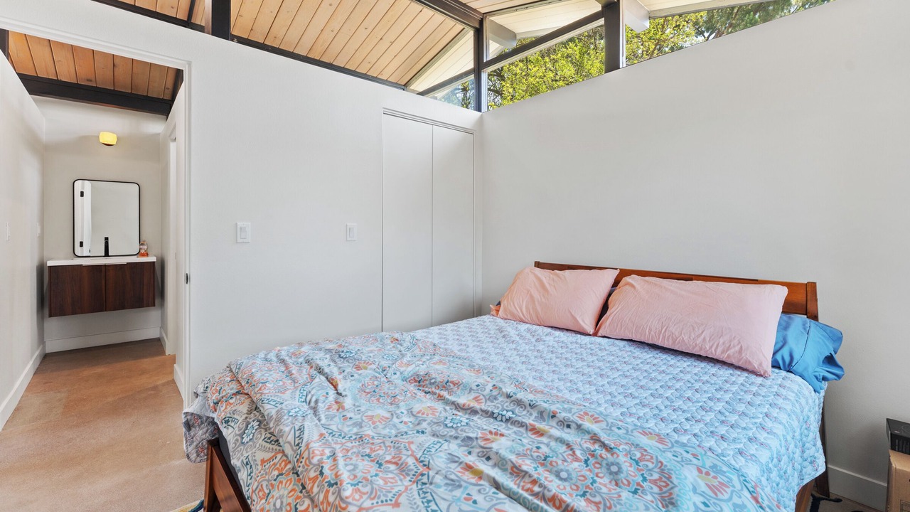 Photo of Bedroom in Claremont