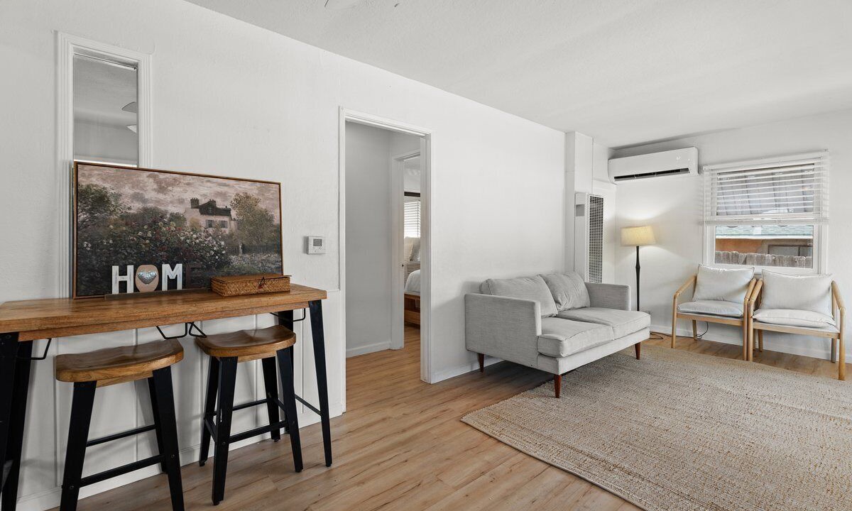 Photo of Livingroom in La Crescenta