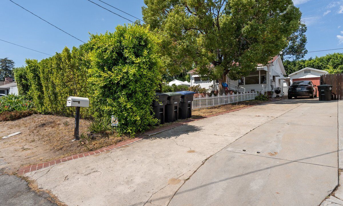 Photo of Outdoor in La Crescenta