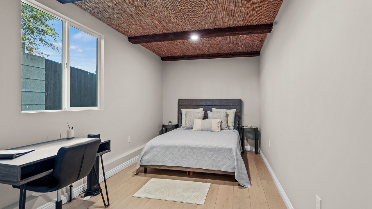 Photo of Bedroom in Inglewood