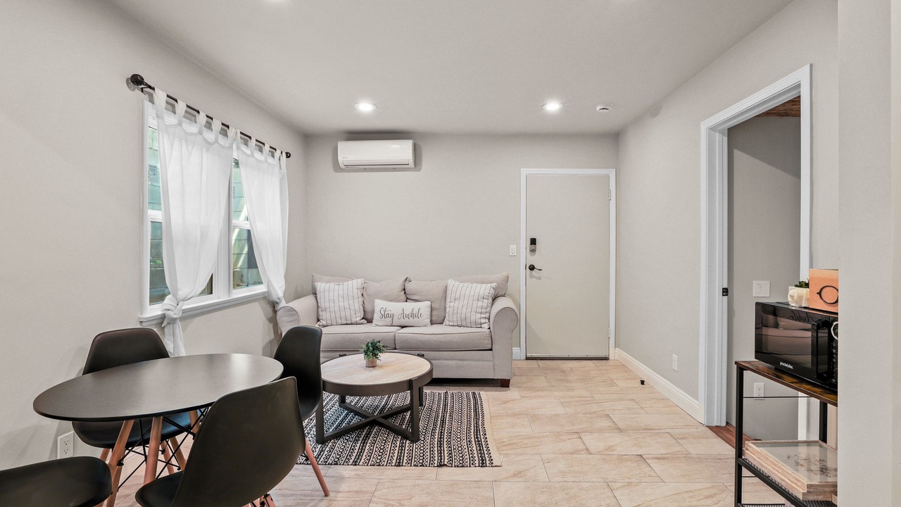 Photo of Livingroom in Inglewood