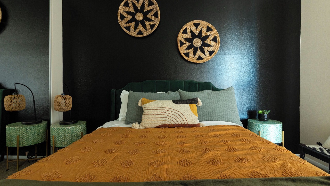Photo of Bedroom in Miracle Mile