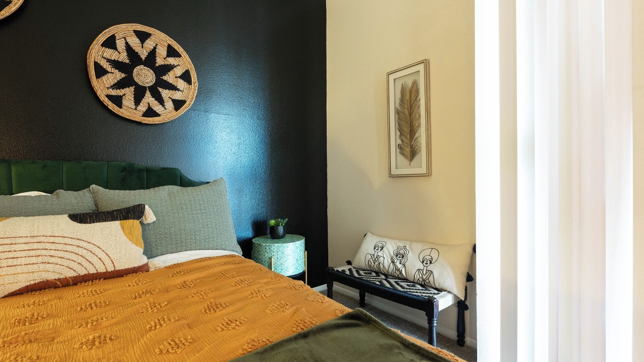 Photo of Bedroom in Miracle Mile