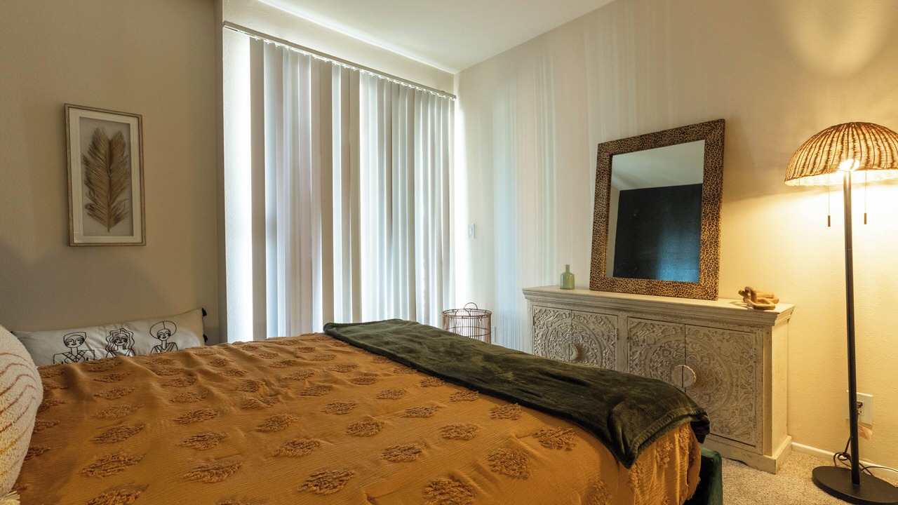 Photo of Bedroom in Miracle Mile