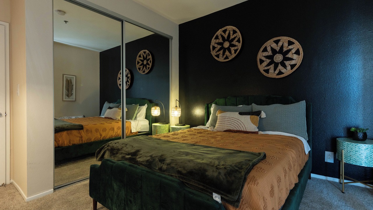 Photo of Bedroom in Miracle Mile