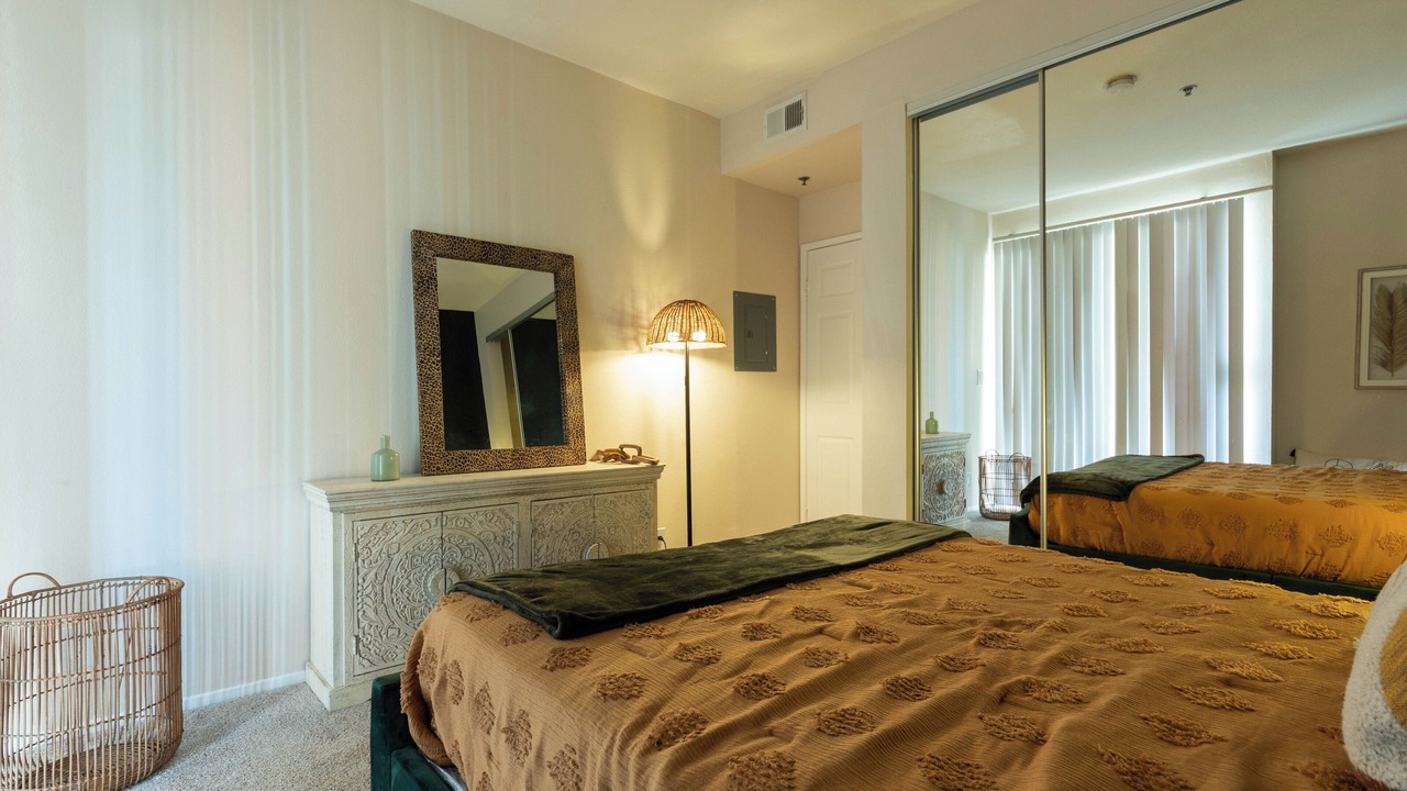 Photo of Bedroom in Miracle Mile