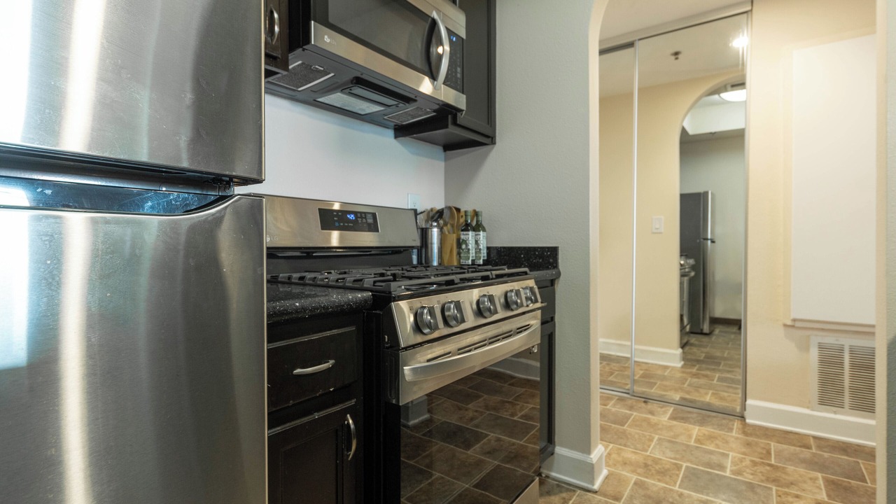 Photo of Kitchen in Miracle Mile