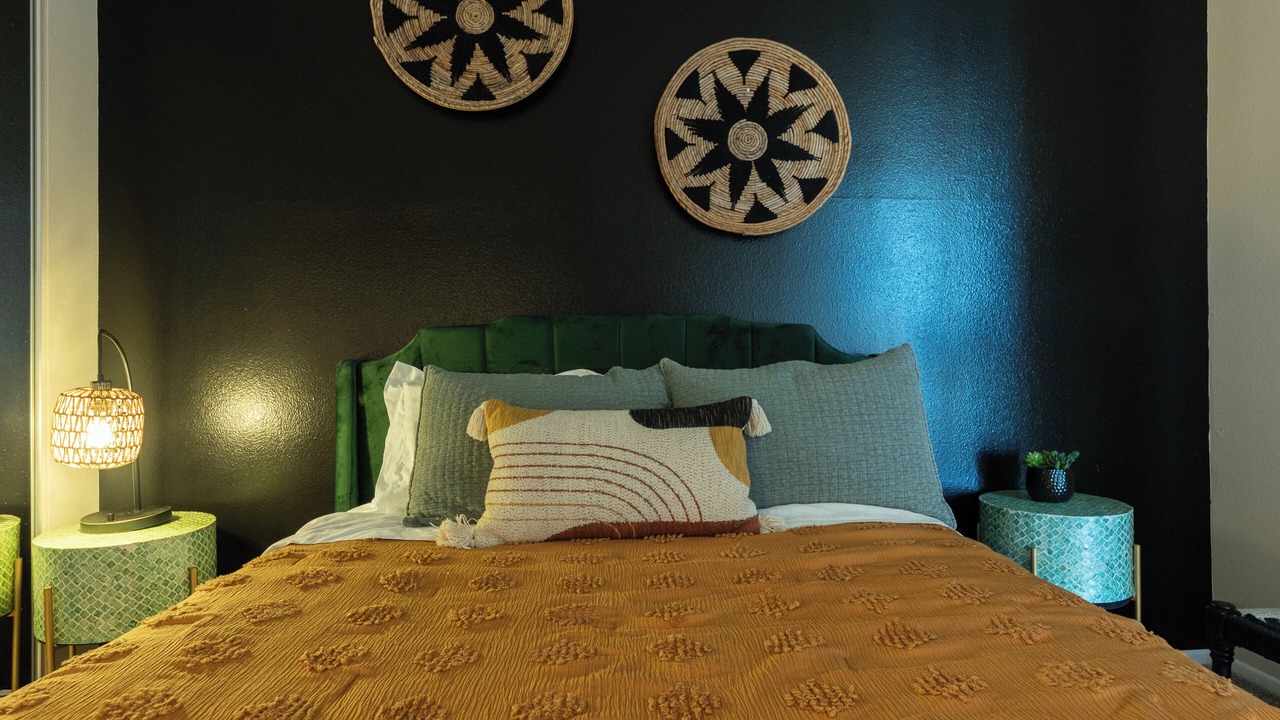 Photo of Bedroom in Miracle Mile