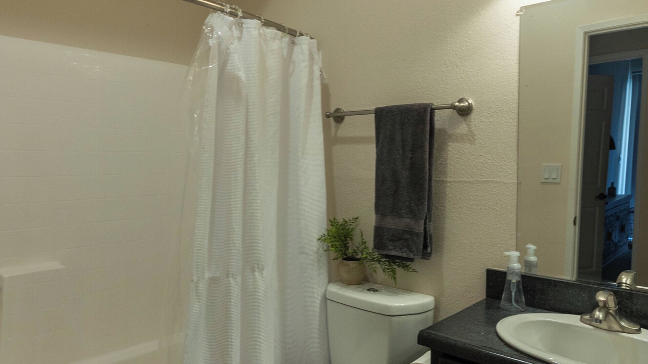 Photo of Bathroom in Miracle Mile
