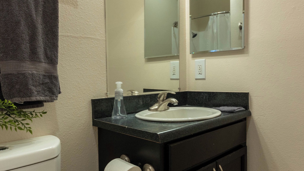 Photo of Bathroom in Miracle Mile