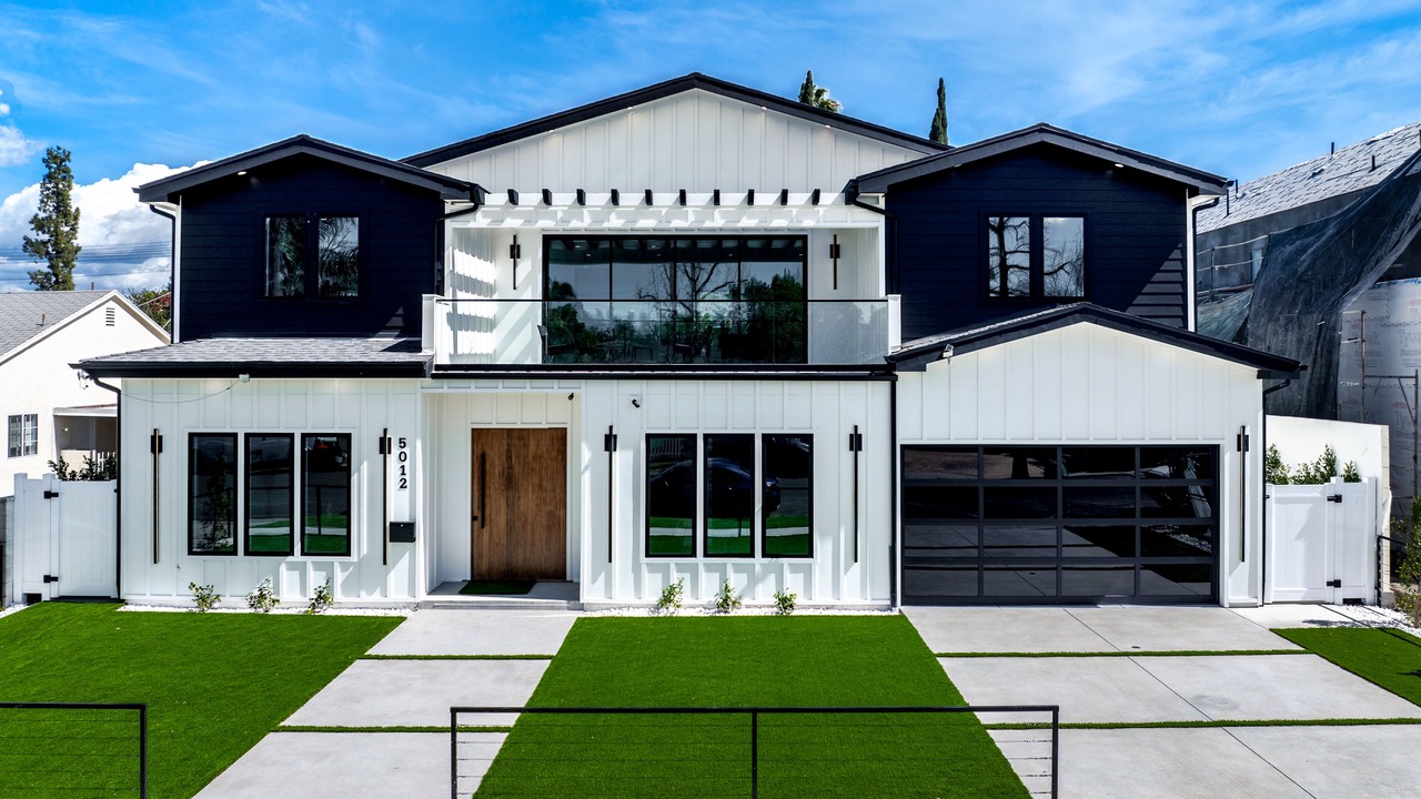 Photo of Outdoor in Encino