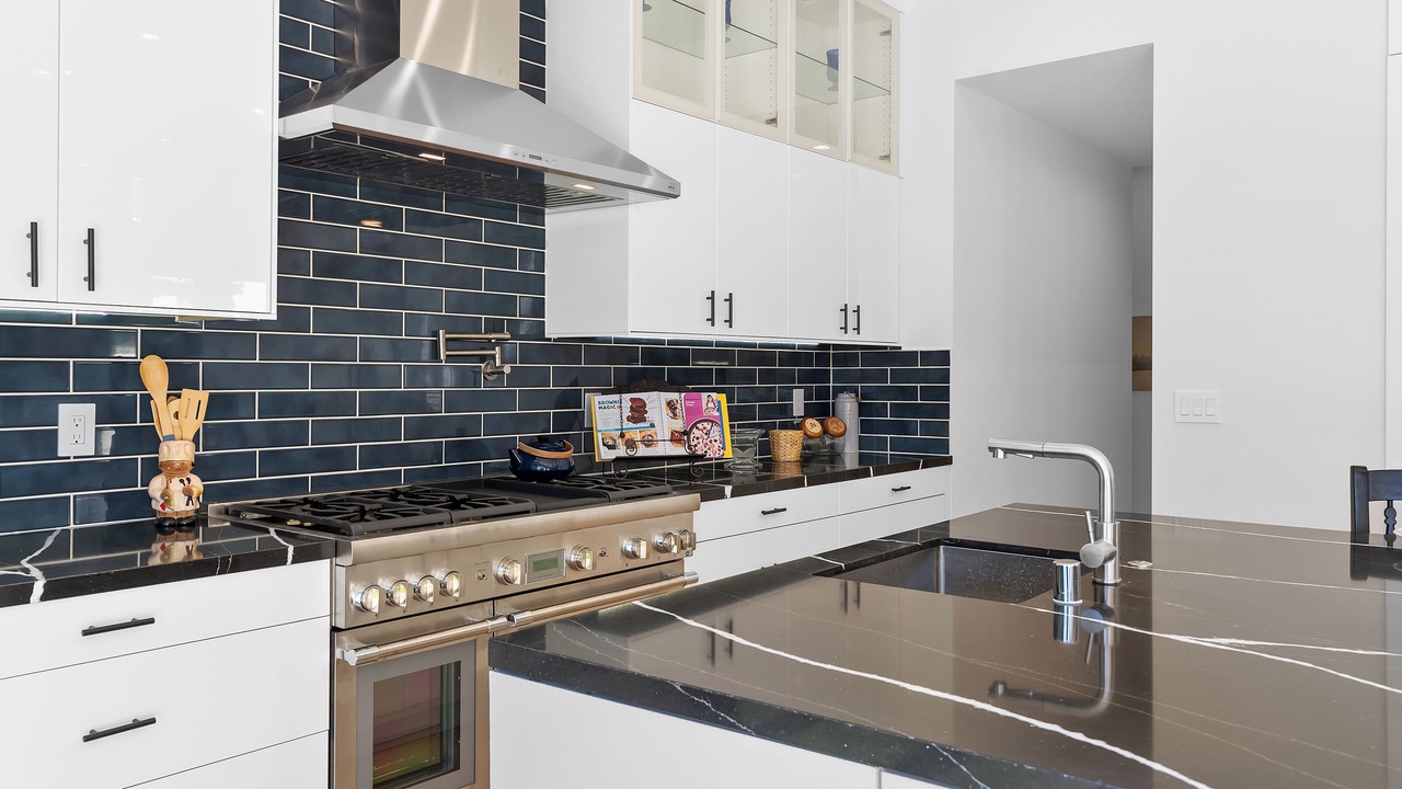Photo of Kitchen in Encino