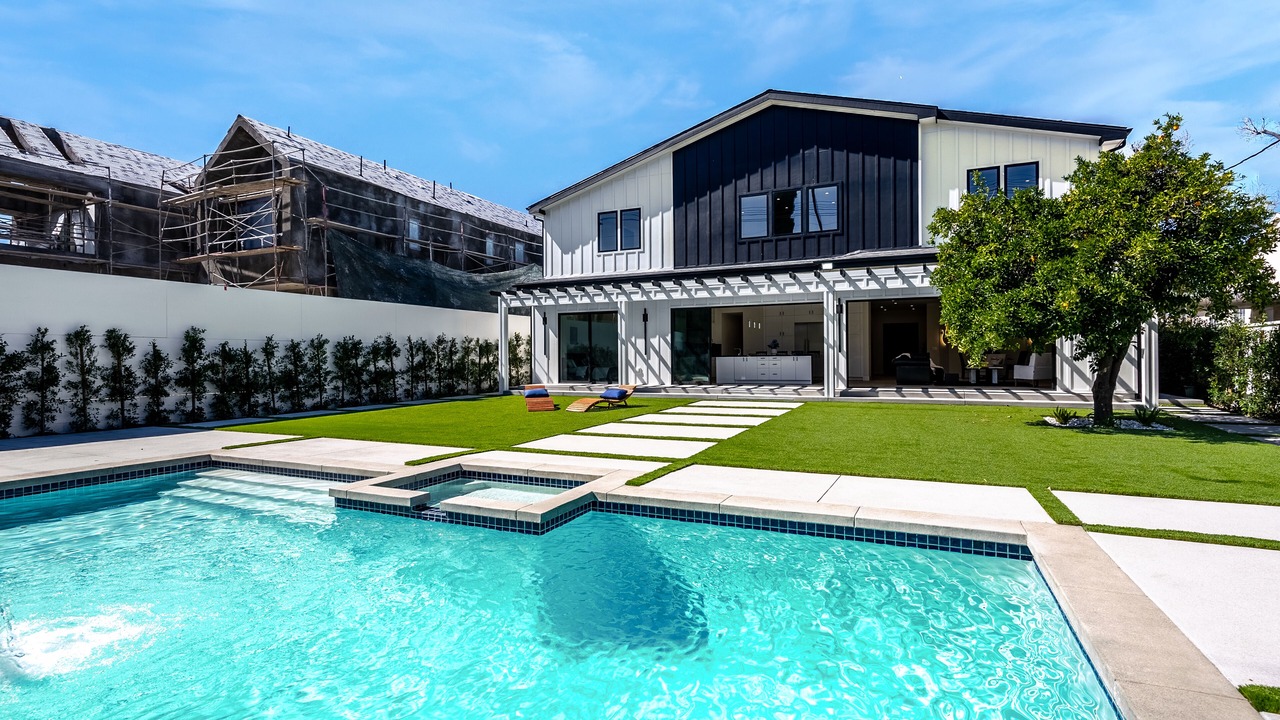 Photo of Outdoor in Encino