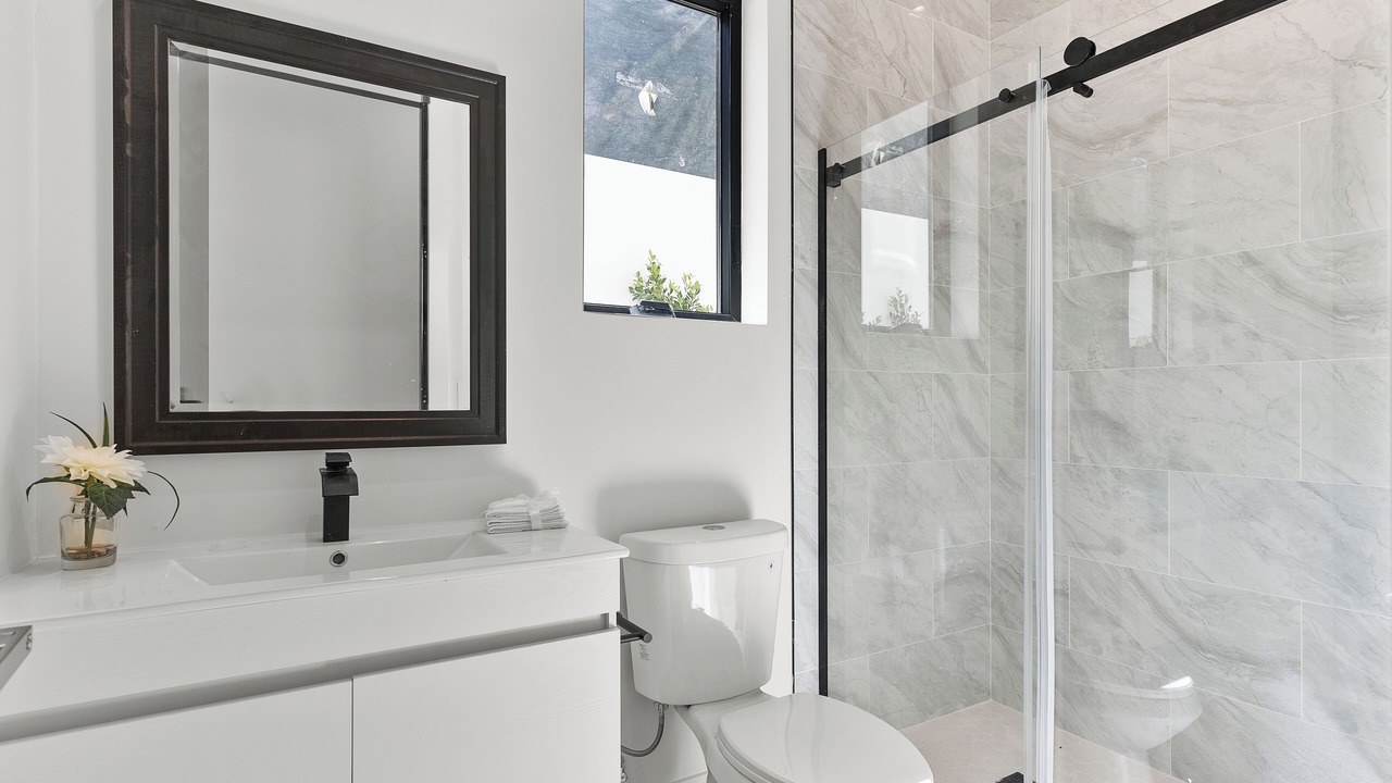 Photo of Bathroom in Encino