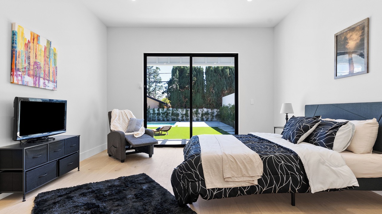 Photo of Bedroom in Encino