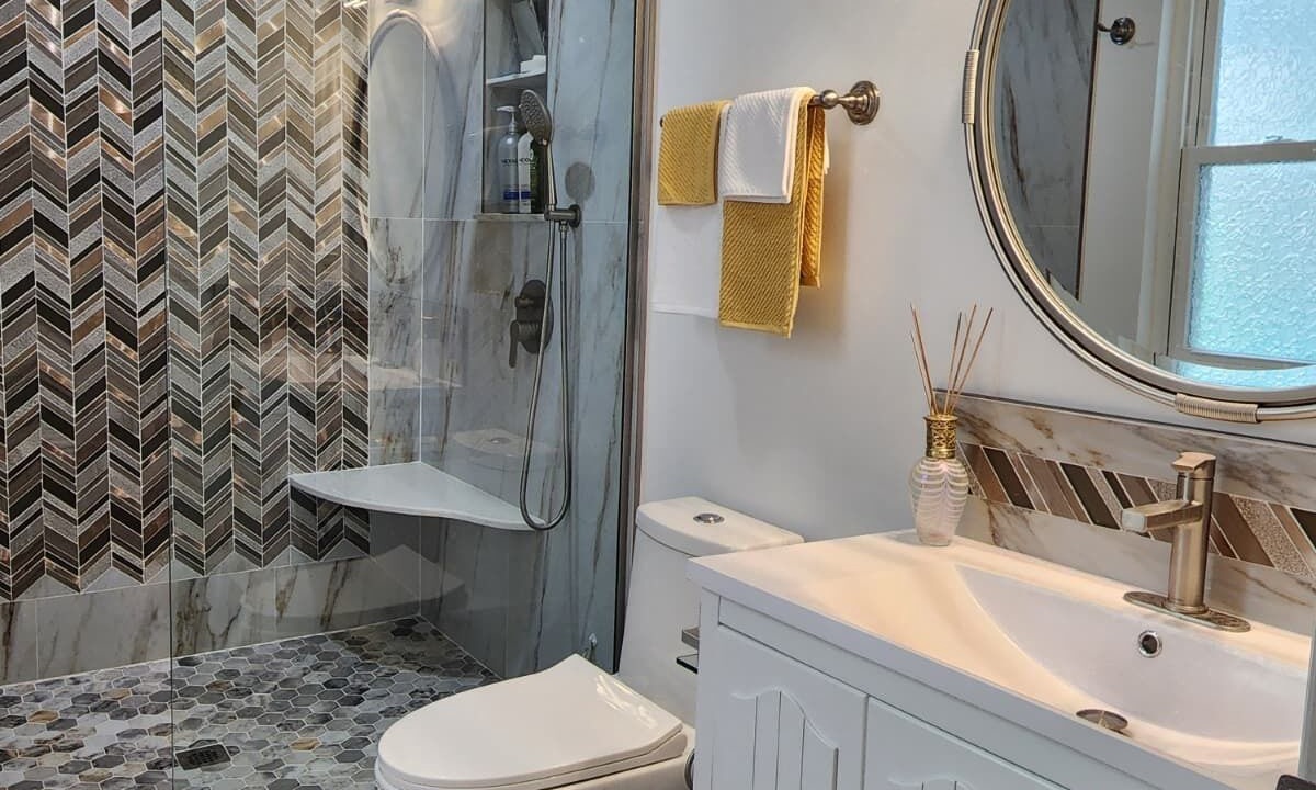 Photo of Bathroom in Canyon Lake