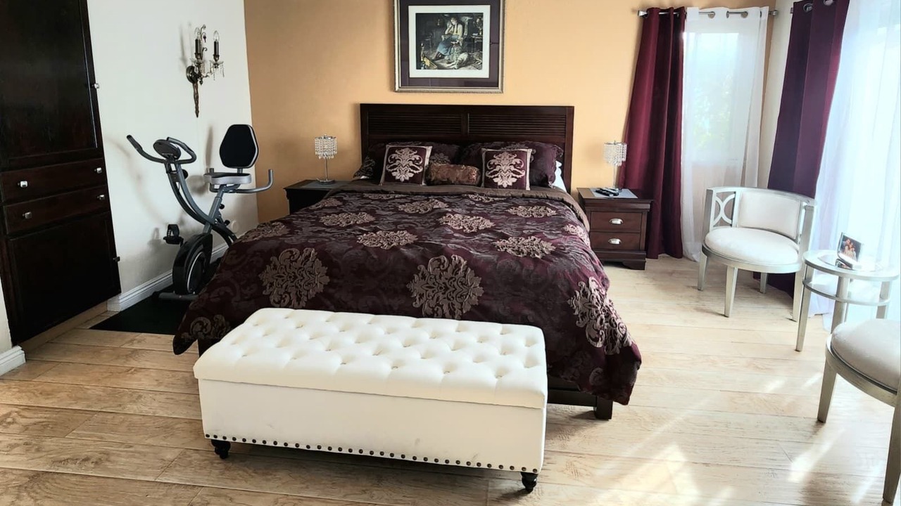Photo of Bedroom in Canyon Lake