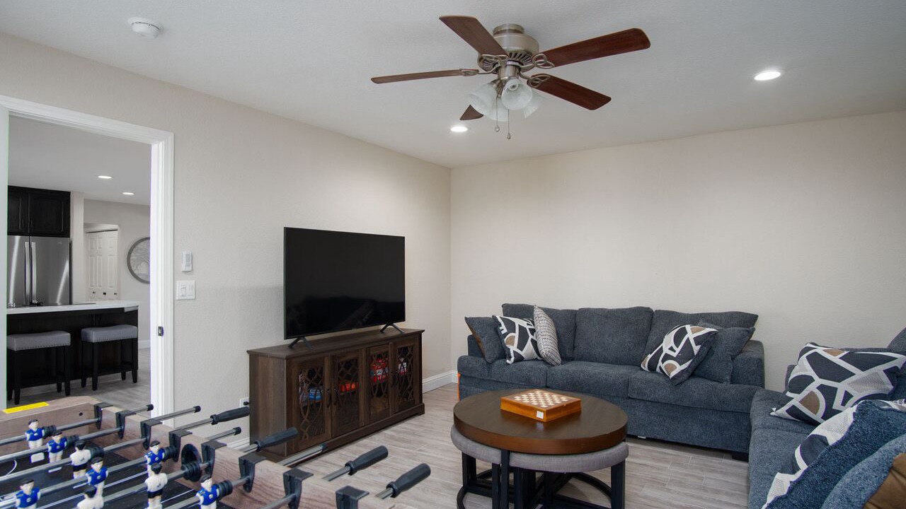 Photo of Livingroom in Springville