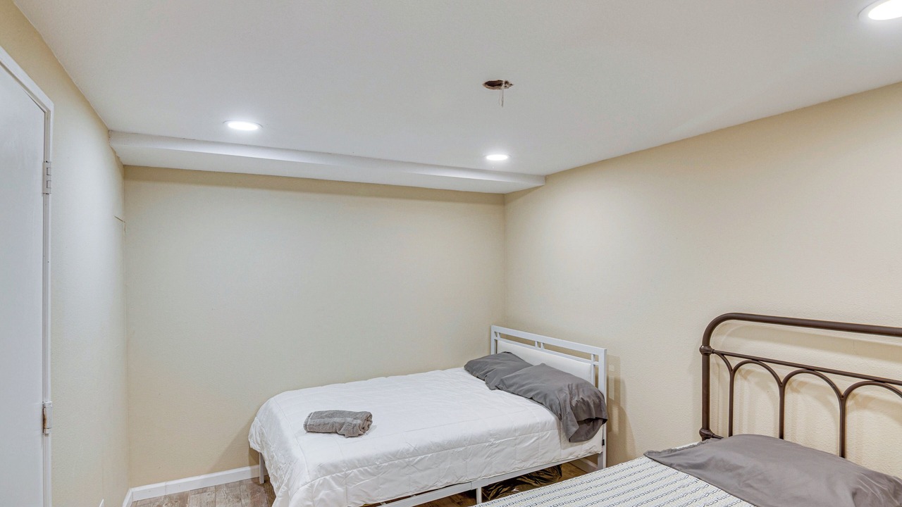 Photo of Bedroom in Sylmar