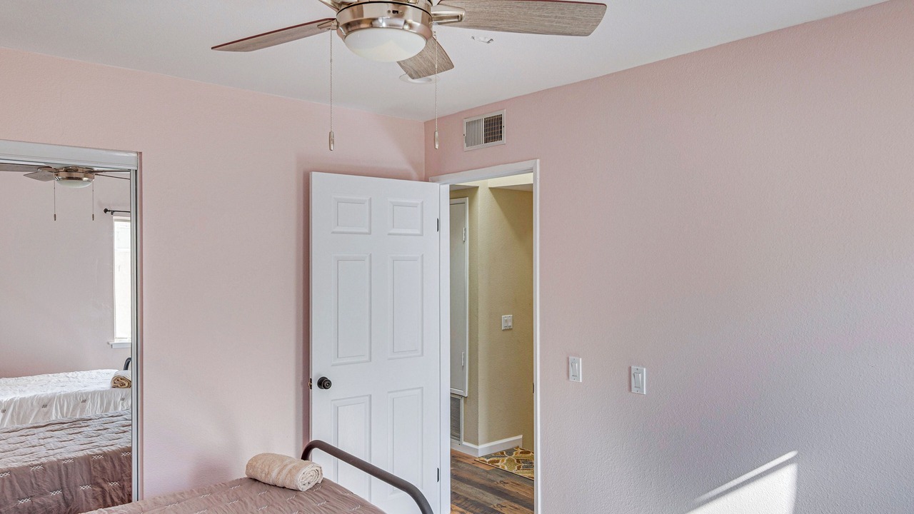Photo of Bedroom in Sylmar