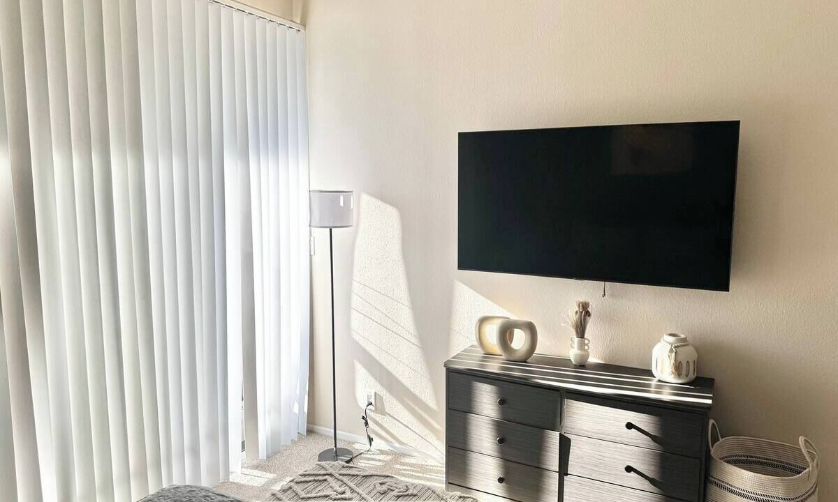 Photo of Bedroom in Miracle Mile