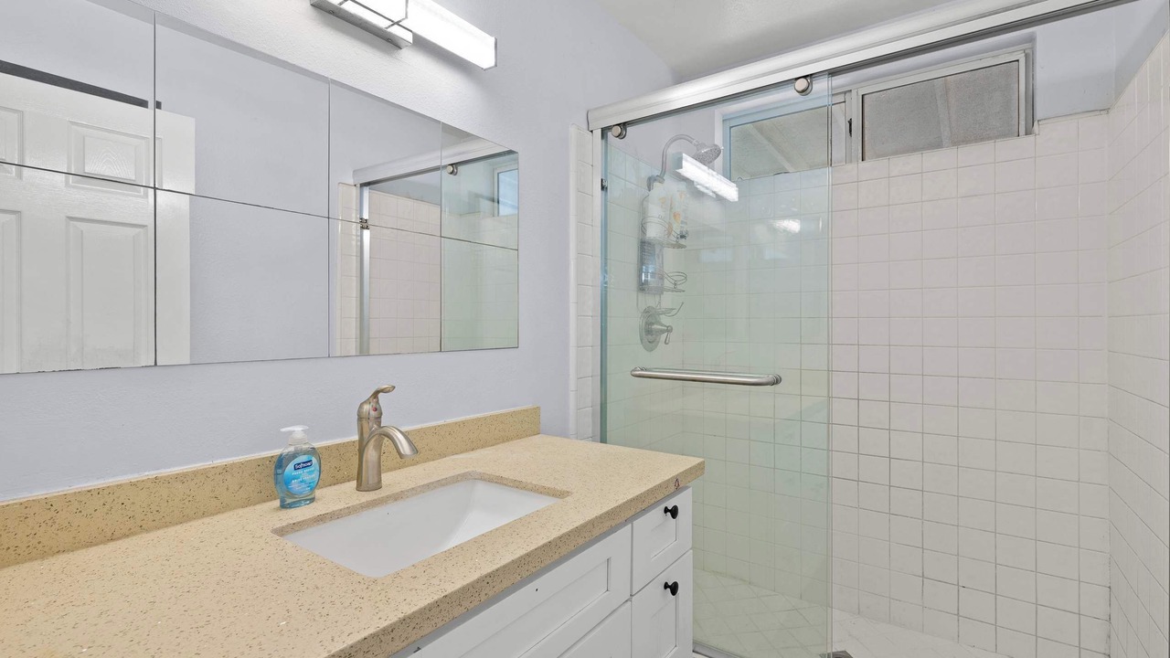 Photo of Bathroom in Valinda