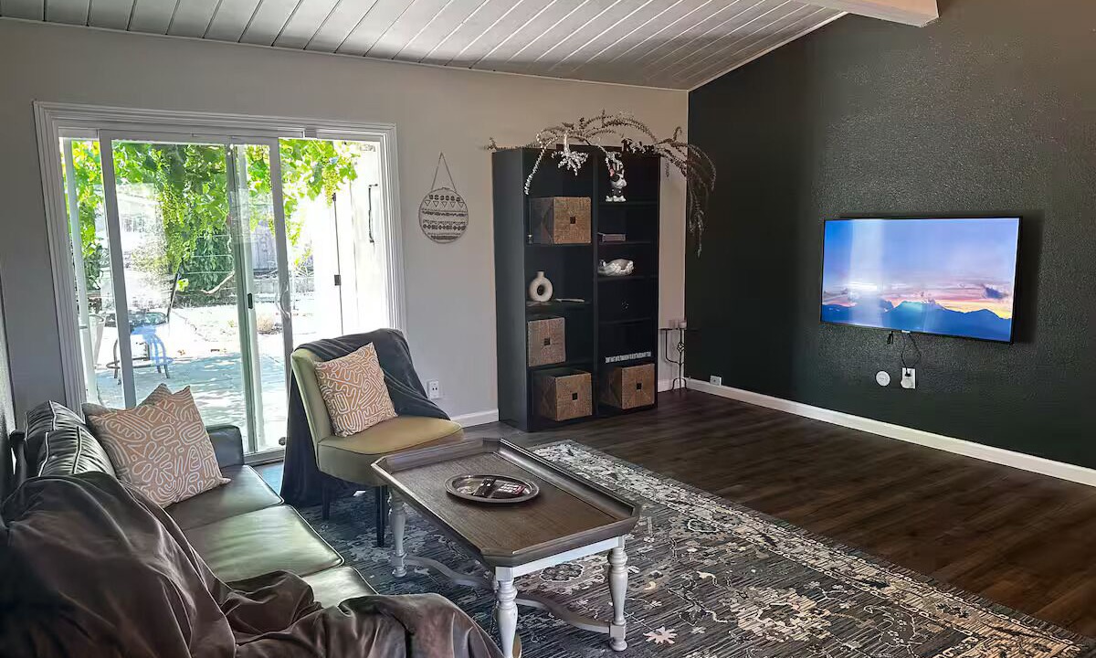 Photo of Livingroom in Napa