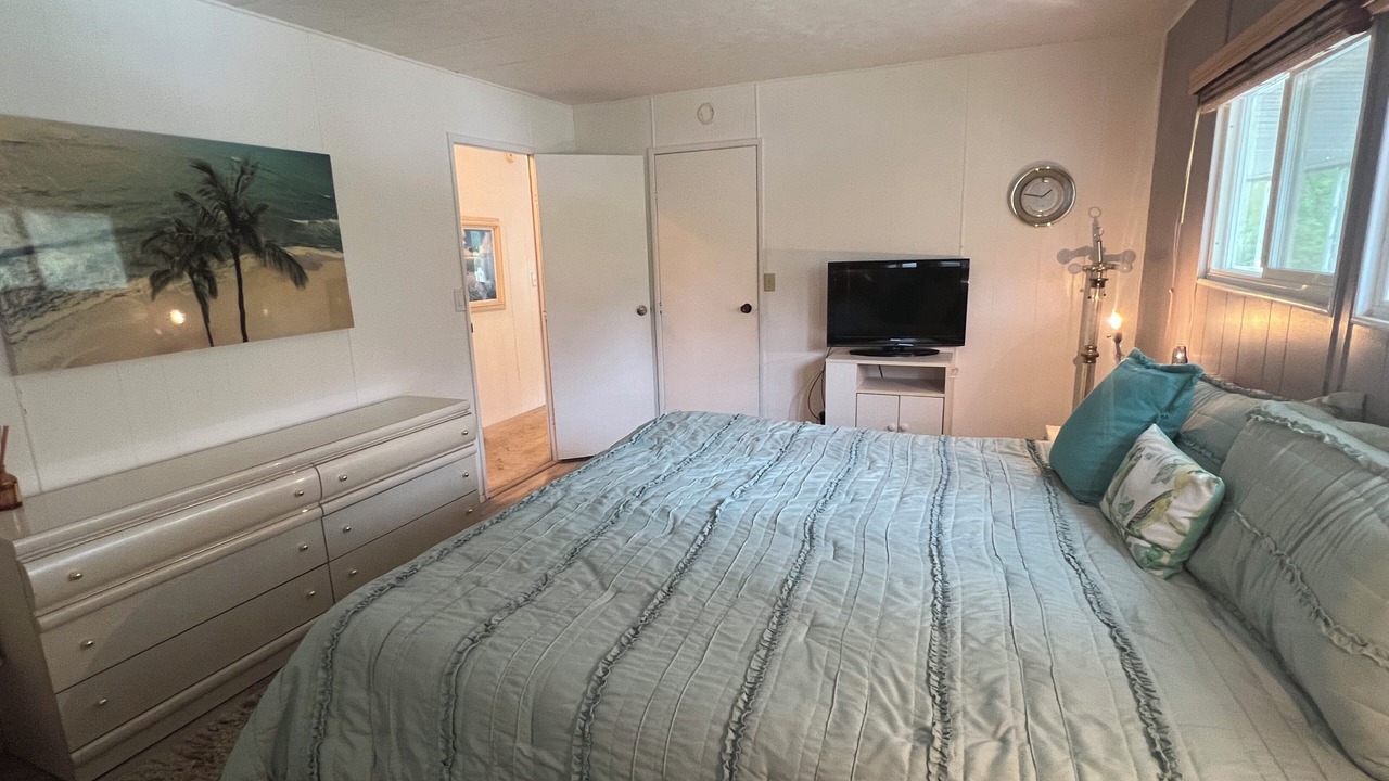 Photo of Bedroom in Agoura Hills
