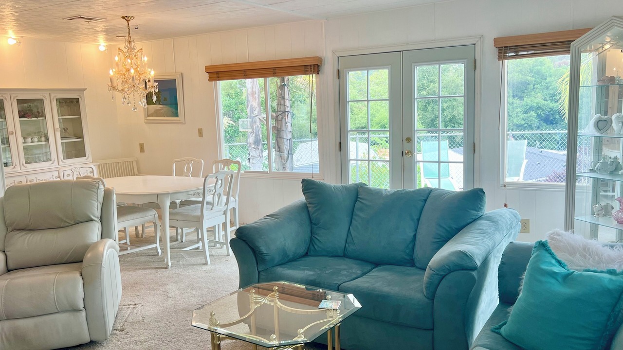 Photo of Livingroom in Agoura Hills
