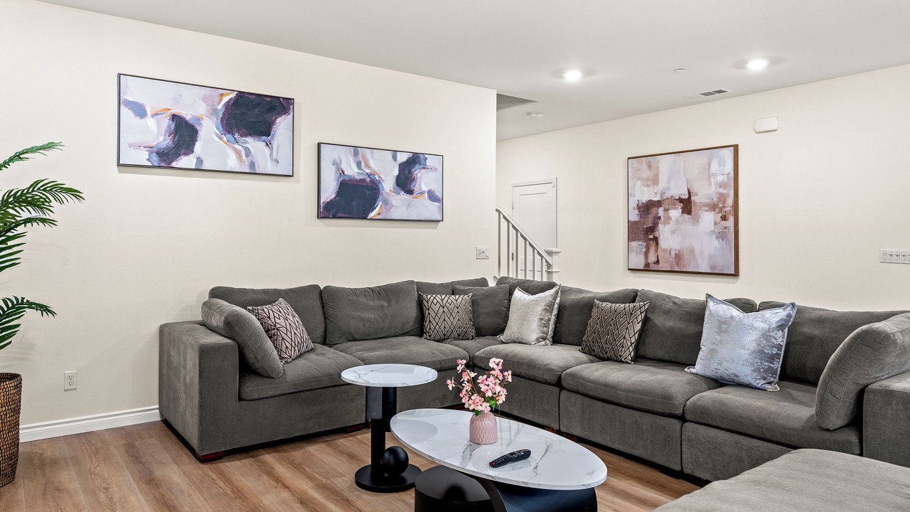 Photo of Livingroom in Ontario