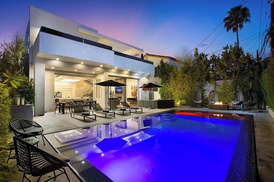 Photo of Outdoor in Fairfax District